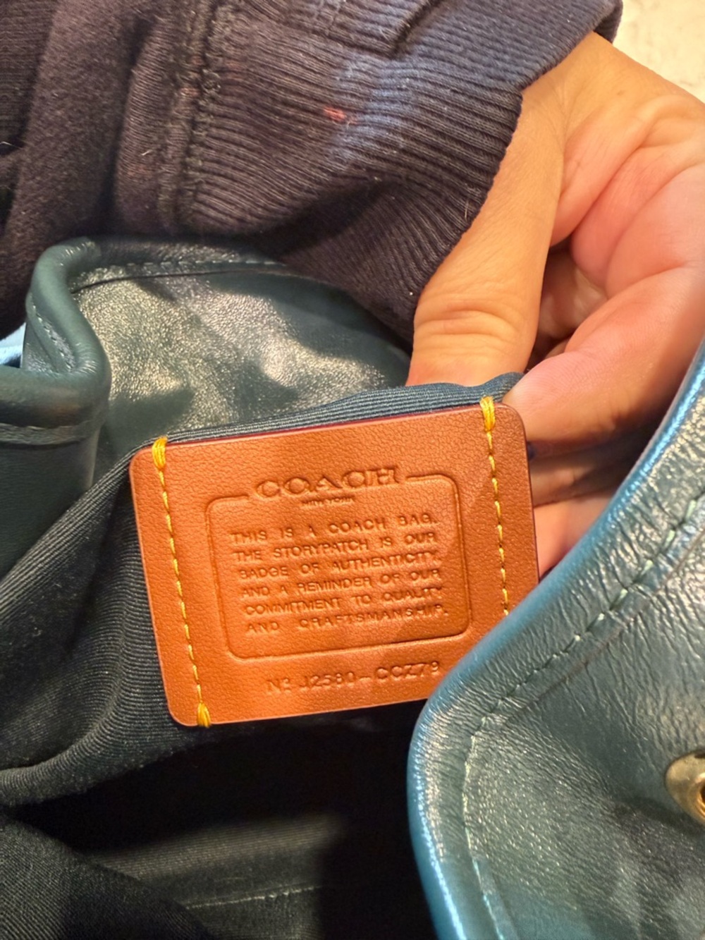 Coach Evelyn Shoulder bag in shiny smooth leather - Picture 5 of 8